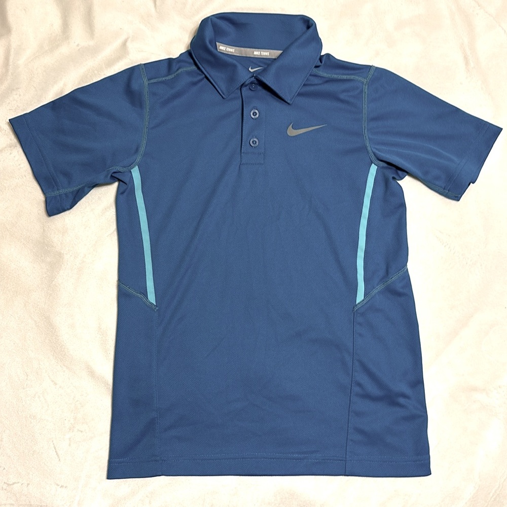 Nike dri-fit boys sz Small